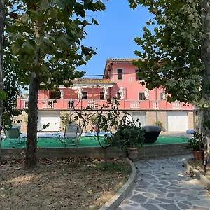 Pirro & Sharon House Italië