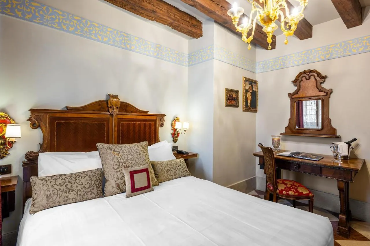Hotel Palazzo Priuli Venezia 4*,