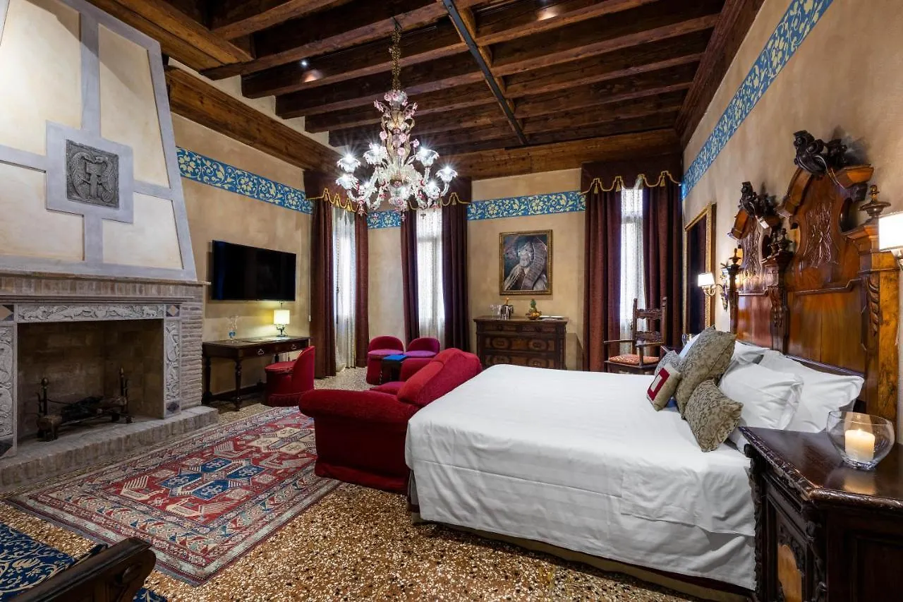 Hotel Palazzo Priuli Venezia 4*,  Italia
